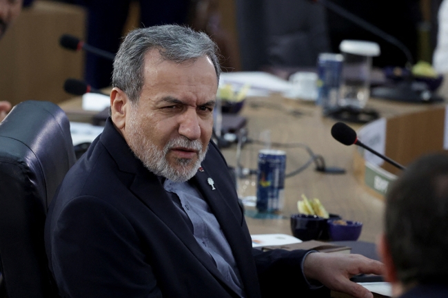 إيران ترفض «حل الدولتين» وتدعو لاستفتاء شامل في فلسطين