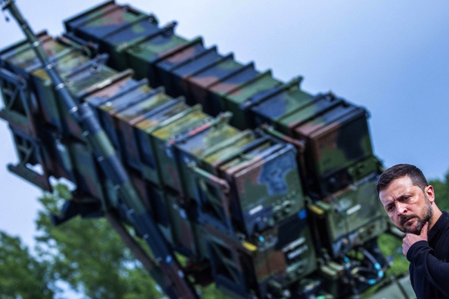 زيلينسكي يؤكد استعداده للقاء بوتين.. شخصيًا