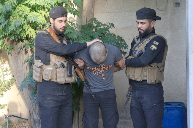 دمشق تعلن توقيف خلية لـ«حزب الله» خططت لهجمات