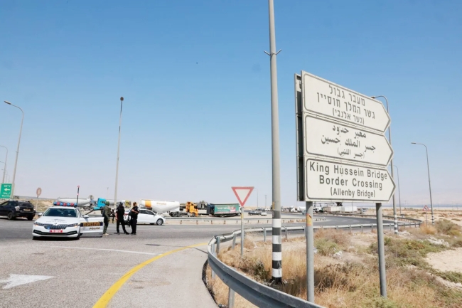 الاحتلال يعزل مدينة غزة ويتبرأ من دفع سكانها لمصر