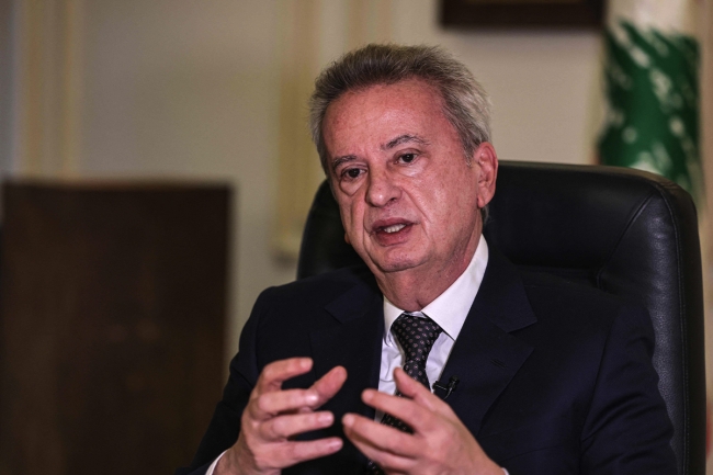 الإفراج بكفالة عن حاكم مصرف لبنان السابق رياض سلامة