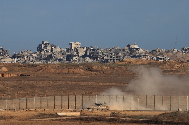 غزة بعد عامين من العدوان.. عشرات الآلاف من الشهداء ودمار واسع