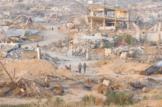 واشنطن تتجه لإقامة قاعدة في غزة… وتقسيم القطاع يعود إلى الواجهة