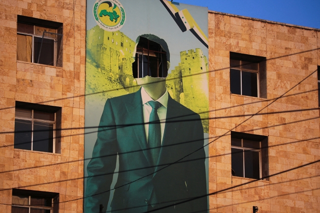 بشار تقبل فكرة العيش بالمنفى.. ومخططات لاستعادة نفوذ عائلة الأسد في سورية