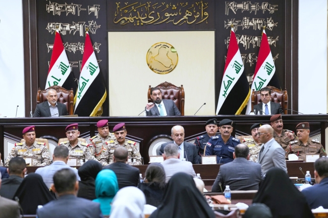 الخلافات ترجئ انتخاب رئيس للعراق وأكبر حزب سني ينتقد ترشيح المالكي