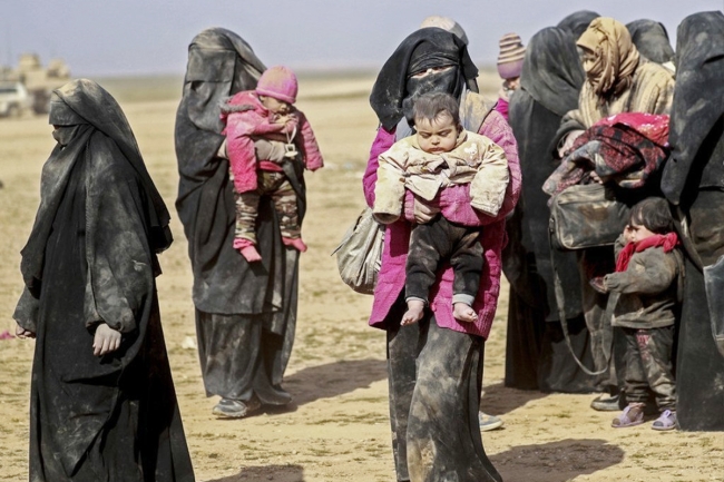 معظم عائلات عناصر «داعش» الأجانب غادرت مخيم الهول في سورية