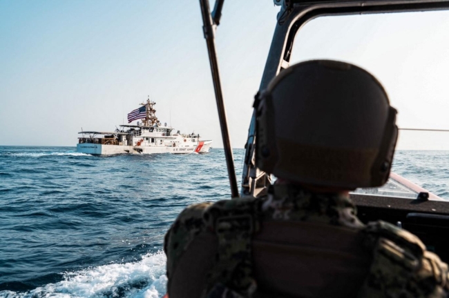 الجيش الأميركي يعترض سفينة في المحيط الهندي ويصعد على متنها