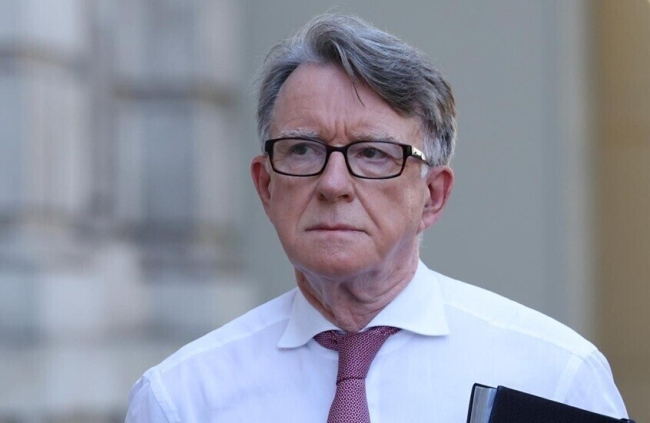 رئيس مجلس العموم البريطاني يبلغ الشرطة باحتمال هروب السفير الأسبق ماندلسون