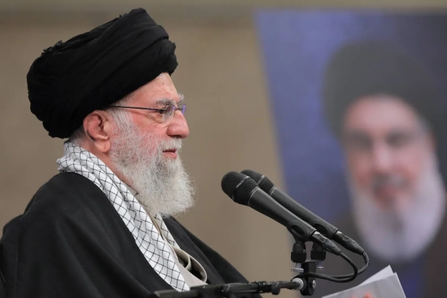 «نيويورك تايمز»:الاستخبارات الأميركية أتاحت تحديد موقع خامنئي لاستهدافه