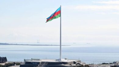 أذربيجان تندد بهجمات إيرانية بطائرات مسيّرة على ناخشيفان وتستدعي السفير الإيراني