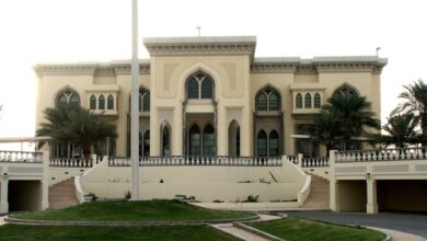 أميركا تُعلّن إيقاف عمليات سفارتها في الكويت.. نظراً للظروف الراهنة