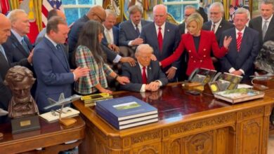 قساوسة يصلّون من أجل ترامب في البيت الأبيض