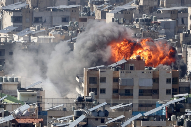 لبنان يؤجل الانتخابات ويمدد للأزمات وإسرائيل توسع نطاق الحرب لبنان يؤجل الانتخابات ويمدد للأزمات وإسرائيل توسع نطاق الحرب