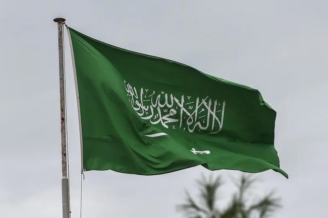 السعودية: سقوط مسيرة على أحد المواقع السكنية بالزلفي.. دون إصابات